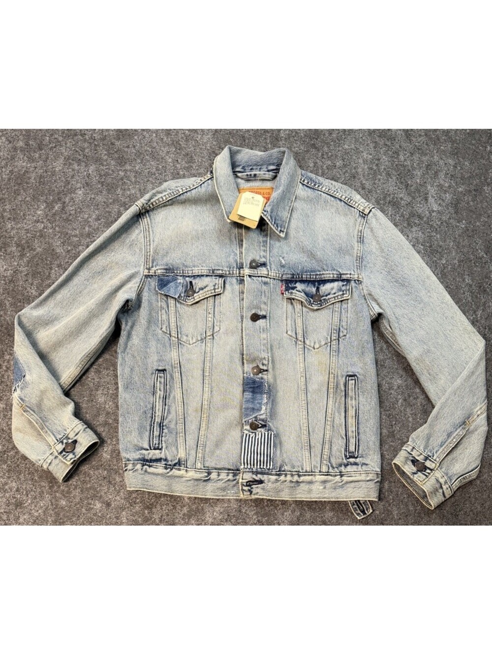 Levi’s Trucker Jacket Men’s Medium Blue Denim Standard Fit Button Waterless NWT